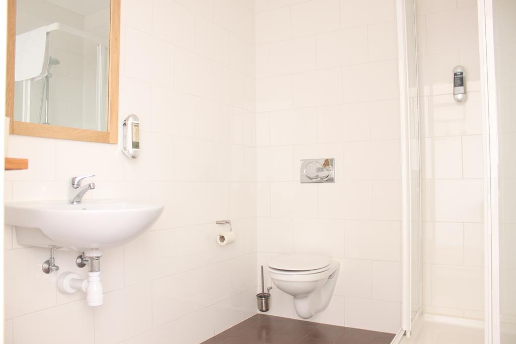 Guesthouse Eleven Hotel Arvika Buitenkant foto