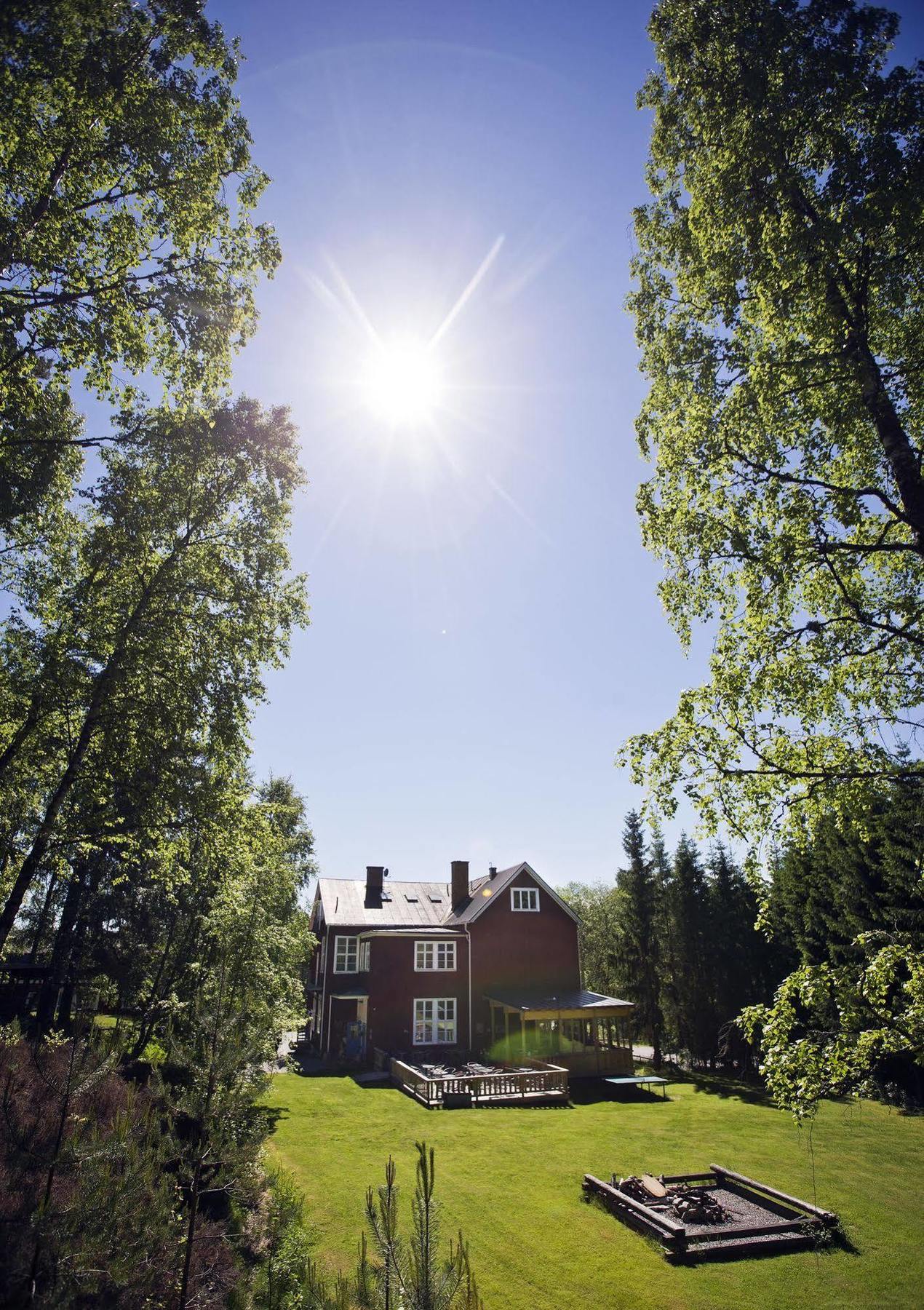 Guesthouse Eleven Hotel Arvika Buitenkant foto